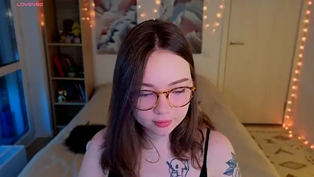 MilenaSaint online show from 04/20/26, 03:20