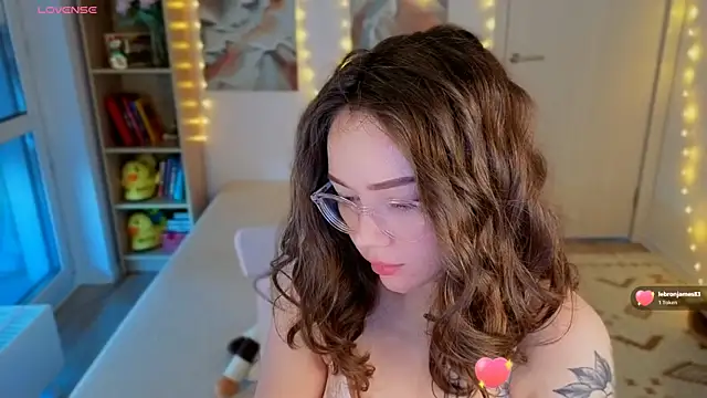 Snapshot of MilenaSaint chatting on 07/27/26, 03:24 MilenaSaint online show from 07/27/26, 03:24