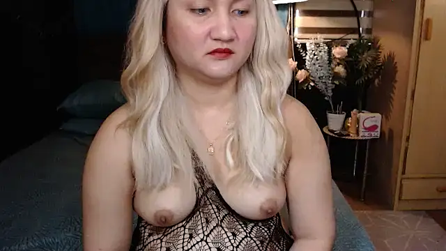 xheavenlytrans online show from 10/11/25, 11:47