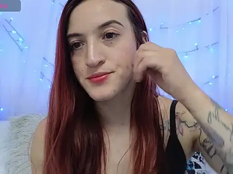 Snapshot of ninaa_fox chatting on 05/04/26, 06:04 ninaa fox online show from 05/04/26, 06:04