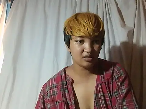 AVRILA online show from 12/03/25, 05:37