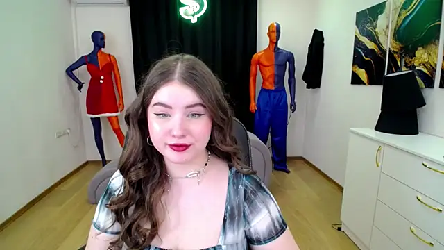 NicoleFoxery online show from 02/05/25, 06:35