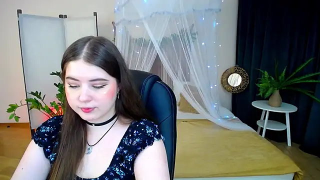 NicoleFoxery online show from 02/06/25, 06:13