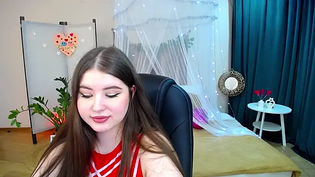 NicoleFoxery online show from 02/19/25, 12:35