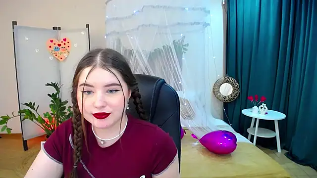 NicoleFoxery online show from 02/20/25, 12:41