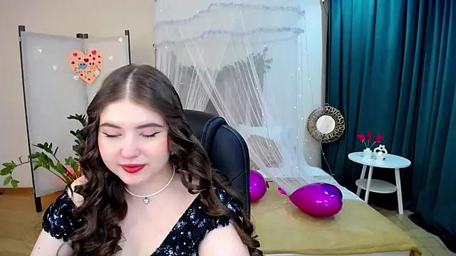 NicoleFoxery online show from 02/21/25, 03:23