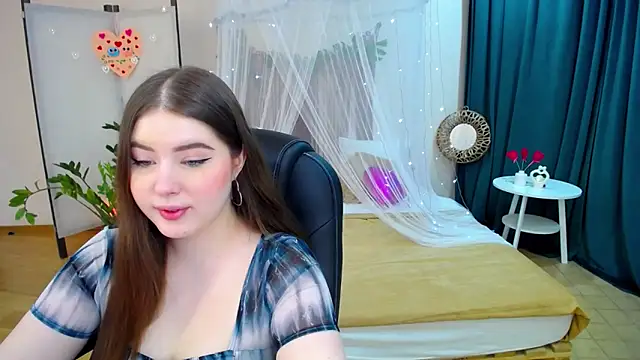 NicoleFoxery online show from 02/28/25, 06:20