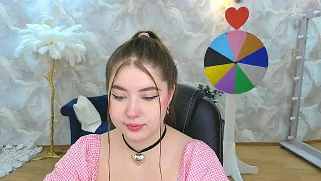 NicoleFoxery online show from 10/05/25, 03:16