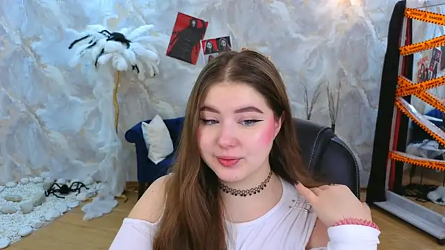 NicoleFoxery online show from 11/01/25, 06:21