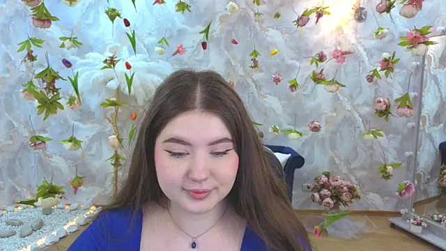 NicoleFoxery online show from 04/06/26, 08:21