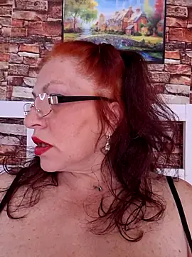 Snapshot of Hot_Azaleea chatting on 03/12/25, 07:02 Hot Azaleea online show from 03/12/25, 07:02