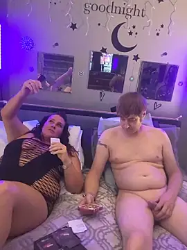 mirandamark2020 online show from 04/28/26, 03:44