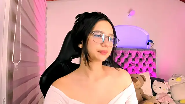 Luniverse online show from 12/01/25, 08:36