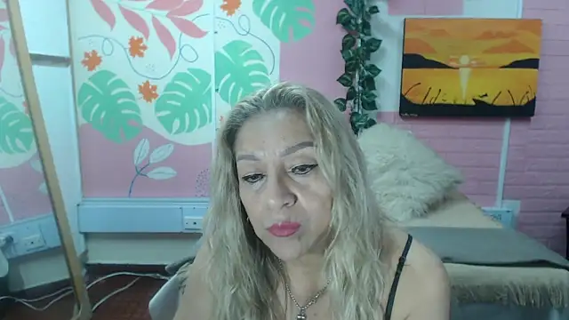Snapshot of ZAMANTHA chatting on 05/04/26, 03:52 ZAMANTHA online show from 05/04/26, 03:52