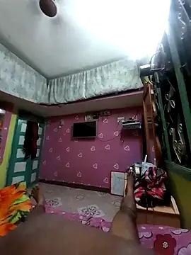 Snapshot of tz143143 chatting on 09/24/25, 06:00 tz143143 online show from 09/24/25, 06:00