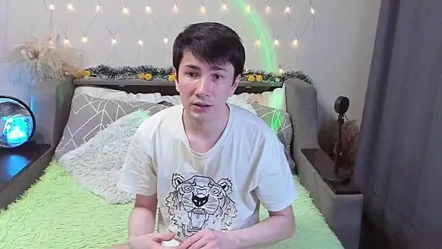 Yumi steve online show from 11/27/25, 03:25