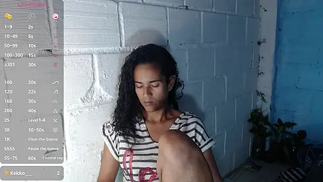 jasminne  online show from 10/17/25, 05:04