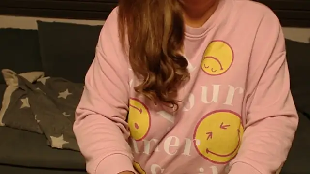 KimMitchelli online show from 09/23/25, 04:26