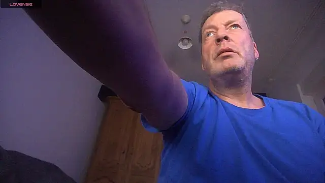 iliebetights online show from 11/21/25, 08:51