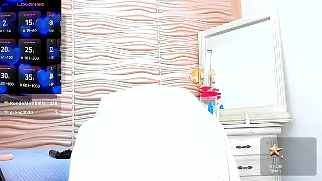 Snapshot of mia_pineda chatting on 02/17/25, 11:20 mia pineda online show from 02/17/25, 11:20