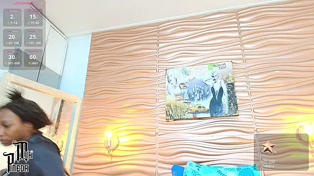 Snapshot of mia_pineda chatting on 09/27/25, 09:09 mia pineda online show from 09/27/25, 09:09