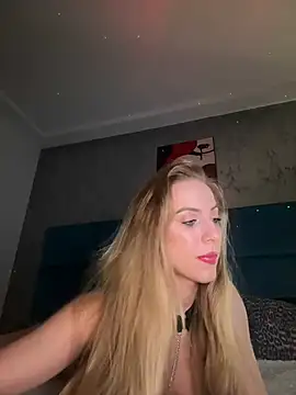 Snapshot of RockQueen_A chatting on 01/18/25, 05:20 RockQueen A online show from 01/18/25, 05:20