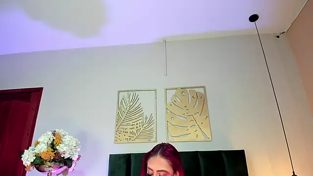 JupiteFox online show from 04/11/26, 01:54