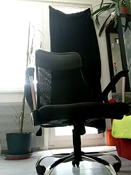 milosek81 online show from 09/17/25, 12:07