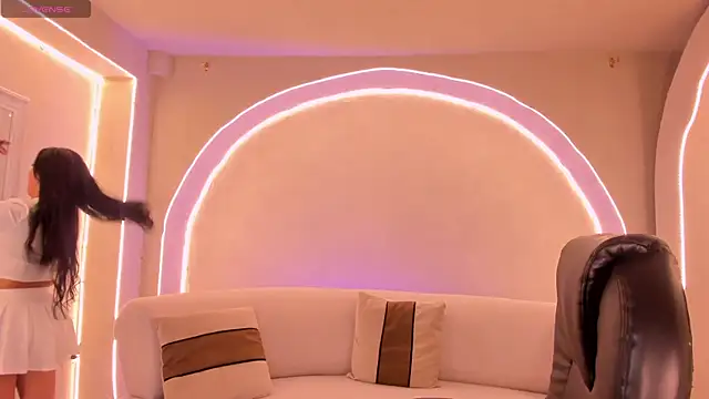 MiaRoberts1 online show from 04/18/26, 12:42