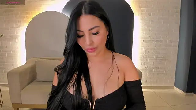 MiaRoberts1 online show from 08/03/26, 01:16