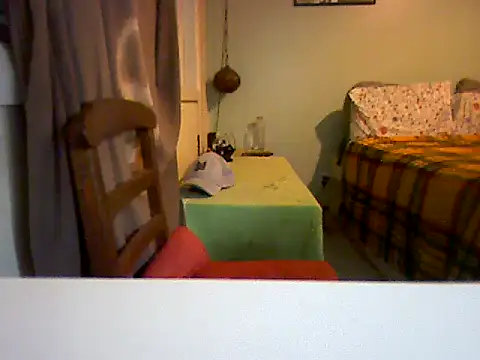 Snapshot of yourboysexy19 chatting on 11/08/25, 11:14 yourboysexy19 online show from 11/08/25, 11:14