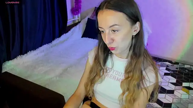 CurlySteph online show from 12/10/24, 10:05