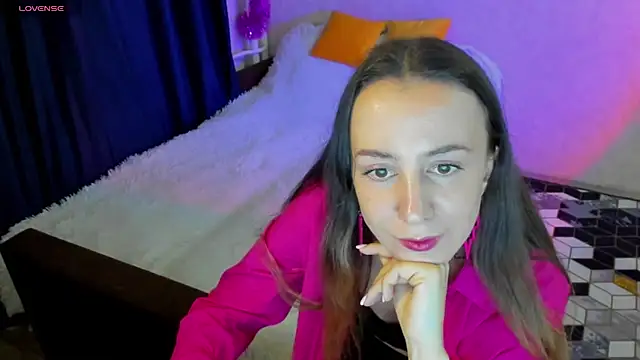 CurlySteph online show from 12/22/24, 09:53