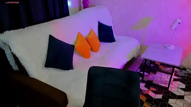 CurlySteph online show from 03/20/25, 07:57