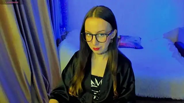 CurlySteph online show from 12/04/25, 08:28