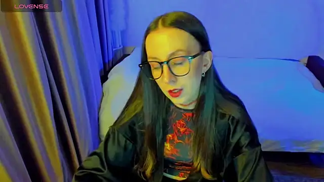 CurlySteph online show from 04/14/26, 08:04