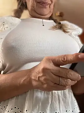 camelia3 online show from 03/31/26, 11:32