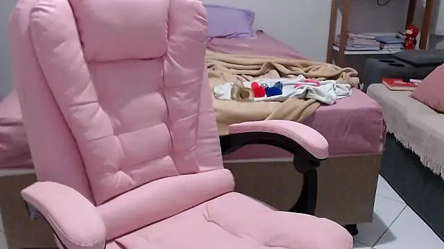 bustycarly online show from 04/24/26, 08:17