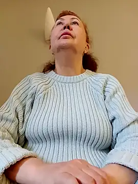 Hottie-Mom online show from 04/23/26, 07:52