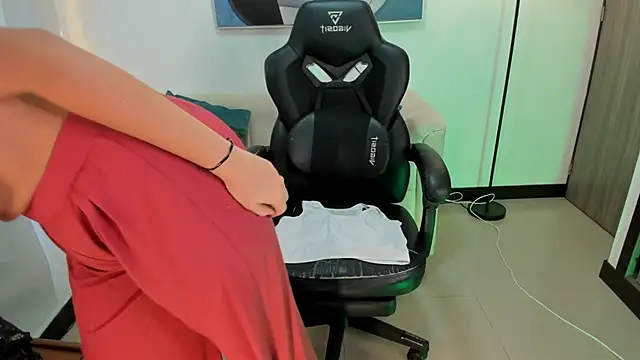 SaraParker  online show from 03/16/26, 09:30