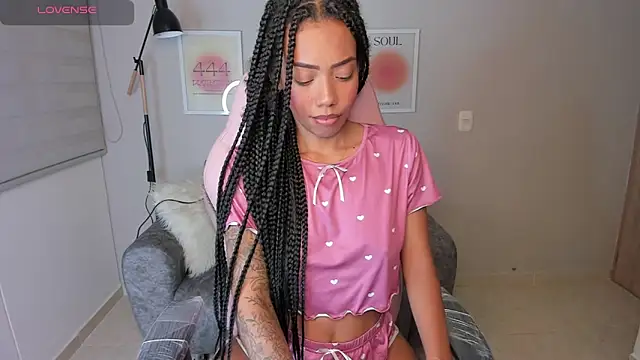 ashley 23  online show from 04/24/26, 04:04