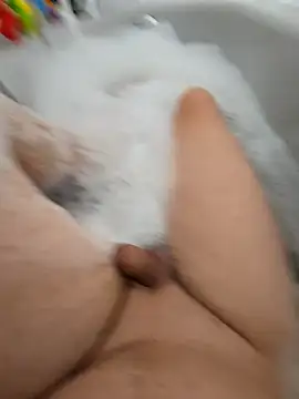 Snapshot of Chris97dani chatting on 10/04/25, 08:34 Chris97dani online show from 10/04/25, 08:34