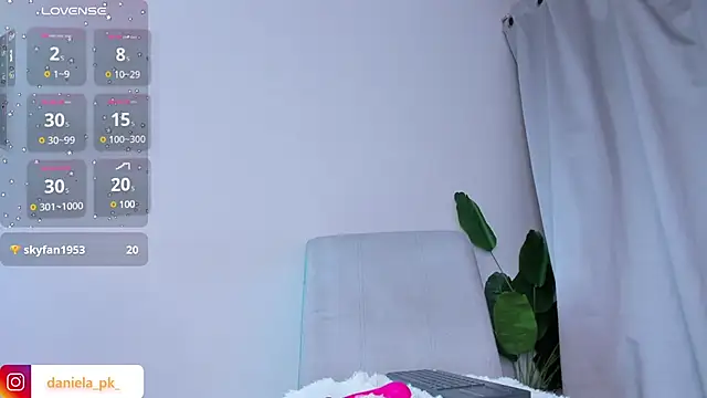 Snapshot of roxy_pk_ chatting on 03/13/25, 06:12 roxy pk online show from 03/13/25, 06:12