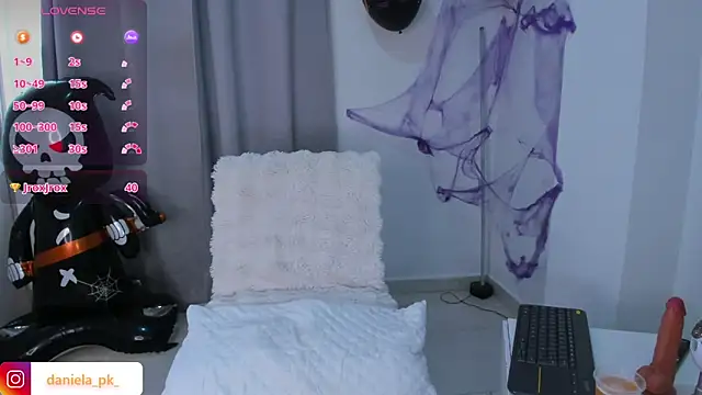 Snapshot of roxy_pk_ chatting on 10/25/25, 09:31 roxy pk online show from 10/25/25, 09:31