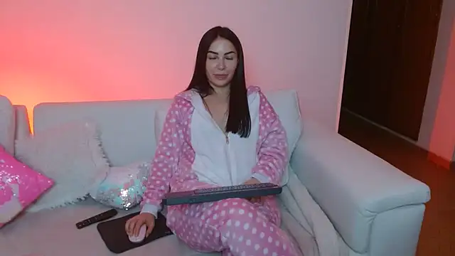 Snapshot of ariana28 chatting on 02/27/25, 11:48 ariana28 online show from 02/27/25, 11:48