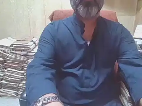 hairymaster95 online show from 10/16/25, 03:29