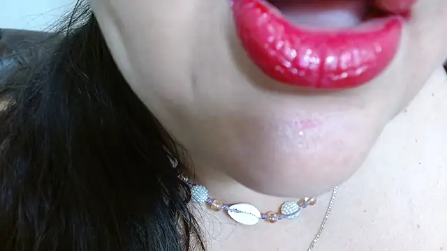 Kerly Doll online show from 12/17/25, 06:14