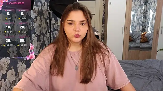  momiji  online show from 02/04/26, 11:38