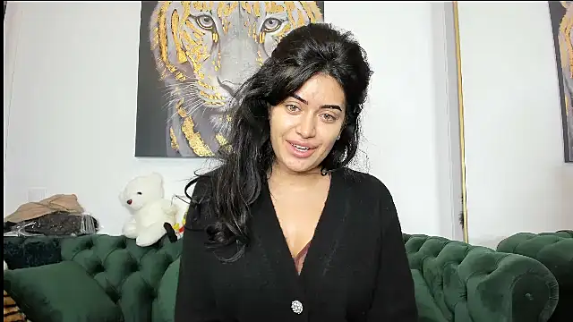 Snapshot of AnnaKarin chatting on 02/25/25, 10:26 AnnaKarin online show from 02/25/25, 10:26