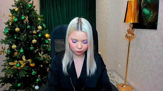 Snapshot of EnergyBunny_1 chatting on 12/27/24, 11:21 EnergyBunny 1 online show from 12/27/24, 11:21